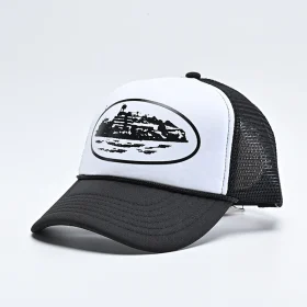 Corteiz Alcatraz Trucker Hat Black White Top-Version REPS