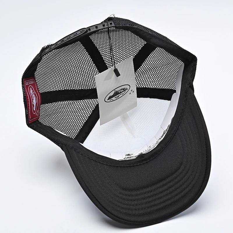 Corteiz Alcatraz Trucker Hat Black White Top-Version REPS